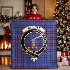 Elliott Modern Tartan Crest Quilt