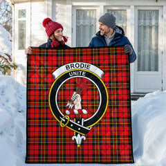 Brodie Modern Tartan Crest Quilt