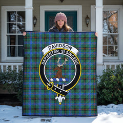 Davidson Ancient Tartan Crest Quilt