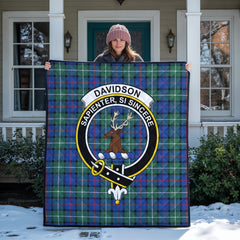 Davidson of Tulloch Tartan Crest Quilt