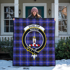 Dunlop Modern Tartan Crest Quilt