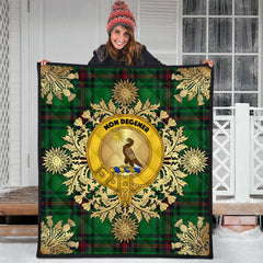 Kinloch Tartan Crest Premium Quilt - Gold Thistle Style