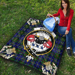MacLeod of Harris Modern Tartan Crest Premium Quilt - Gold Thistle Style