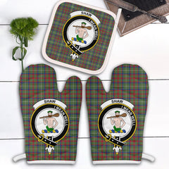 Shaw Green Modern Tartan Crest Oven Mitt And Pot Holder (2 Oven Mitts + 1 Pot Holder)