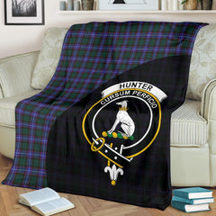 Hunter Modern Tartan Crest Blanket Wave Style