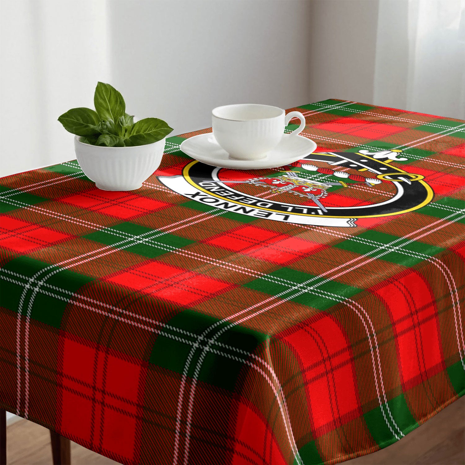 Lennox (Lennox Kincaid) Tartan Crest Tablecloth