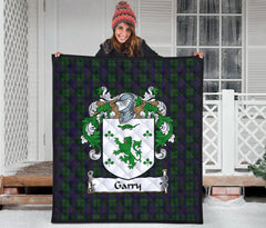 Garry Tartan Crest Quilt