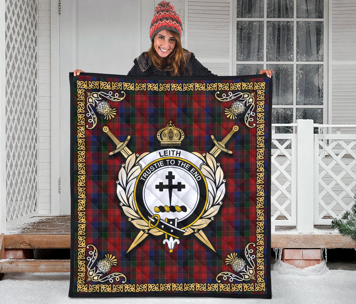 Leith Tartan Crest Premium Quilt - Celtic Thistle Style