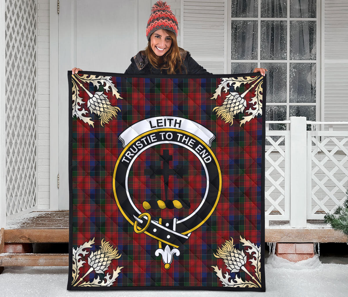 Leith Tartan Crest Premium Quilt - Gold Thistle Style