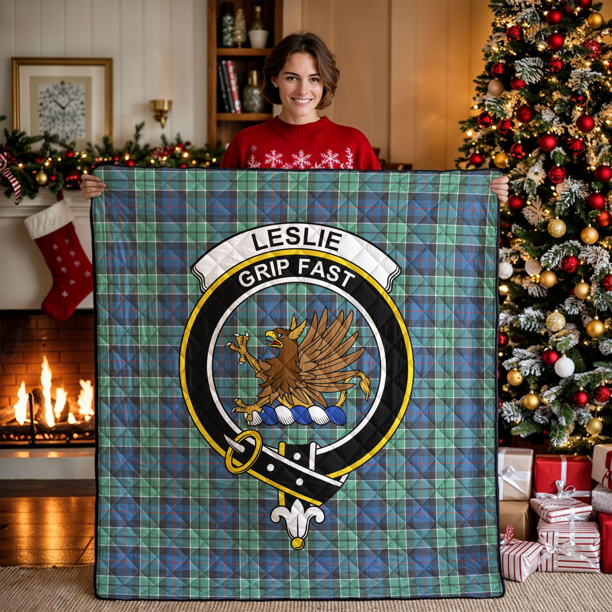 Leslie Hunting Ancient Tartan Crest Quilt