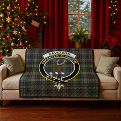 Davidson Tulloch Dress Tartan Crest Quilt