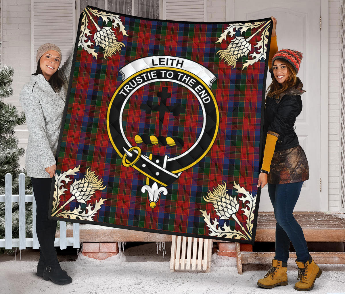 Leith Tartan Crest Premium Quilt - Gold Thistle Style