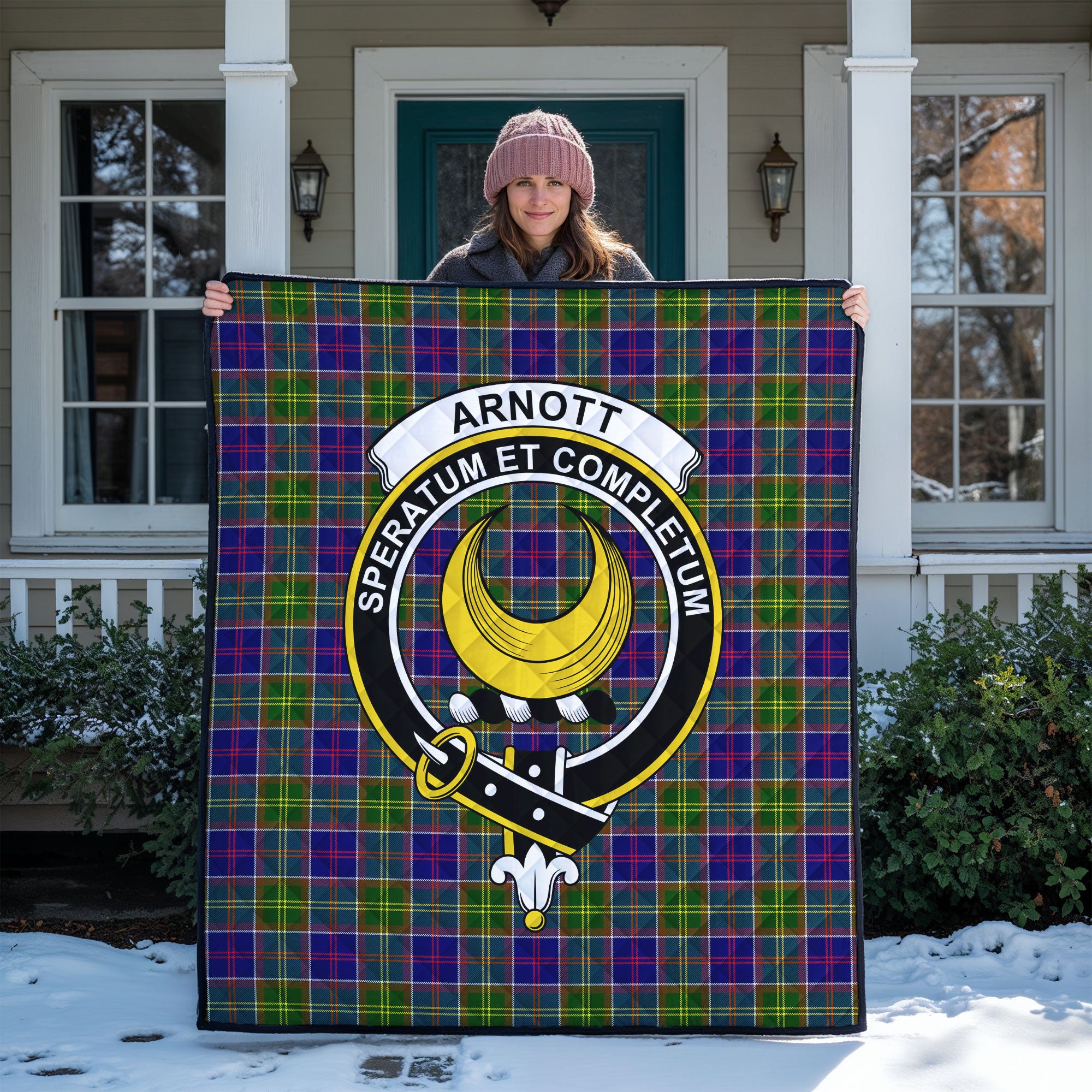 Arnott Tartan Crest Quilt