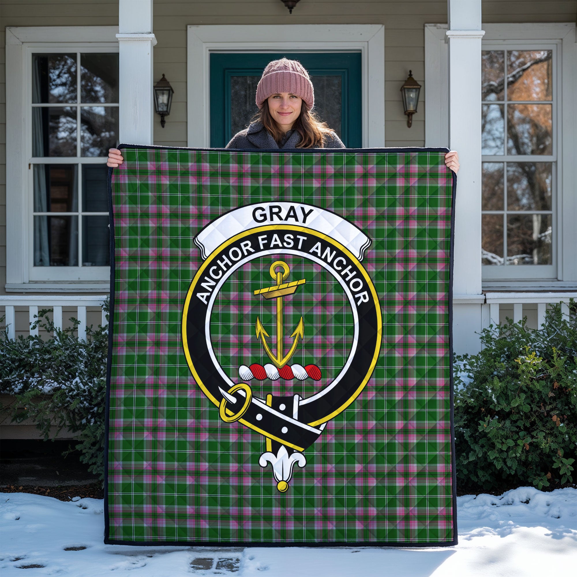 Gray Hunting Tartan Crest Quilt