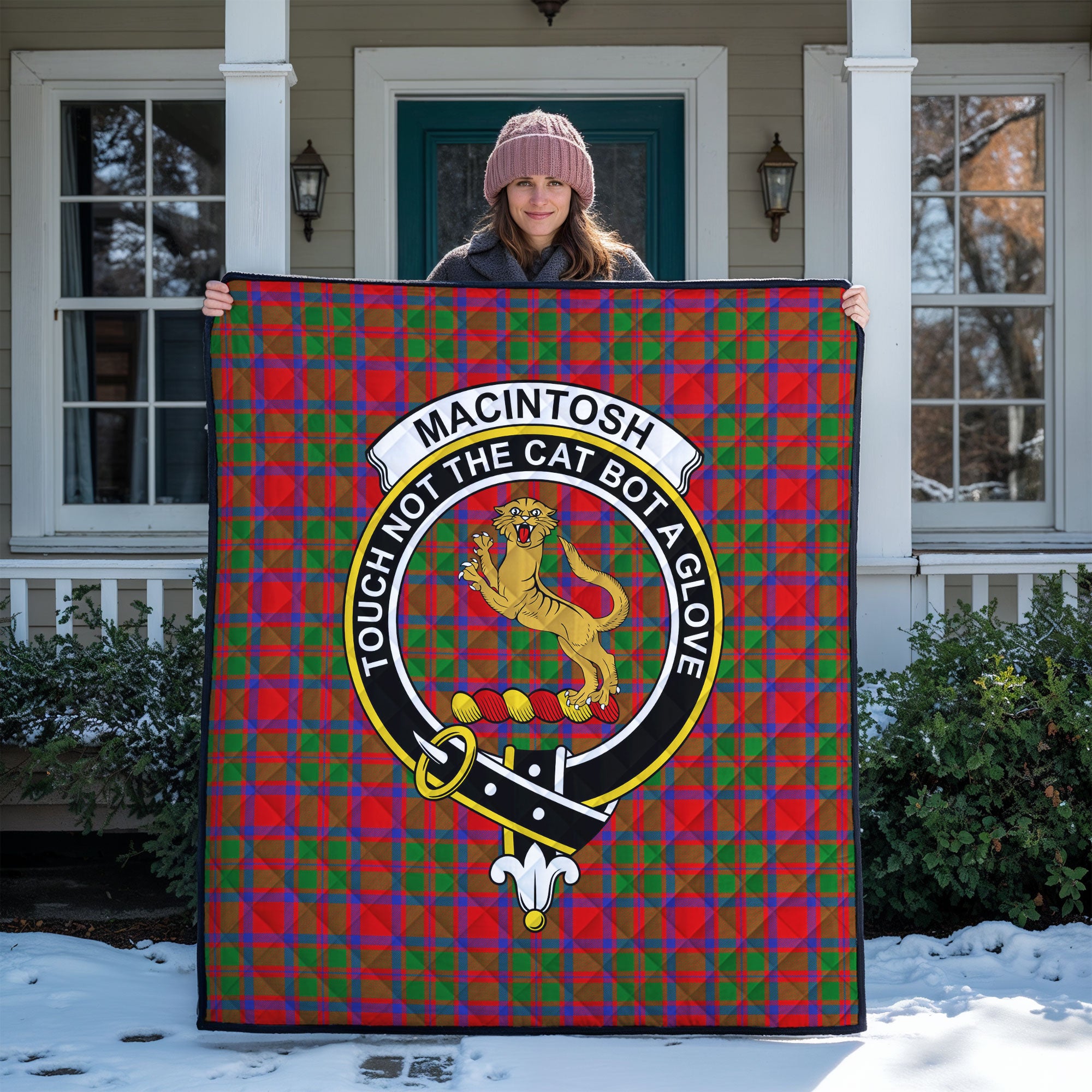 MacIntosh Modern Tartan Crest Quilt