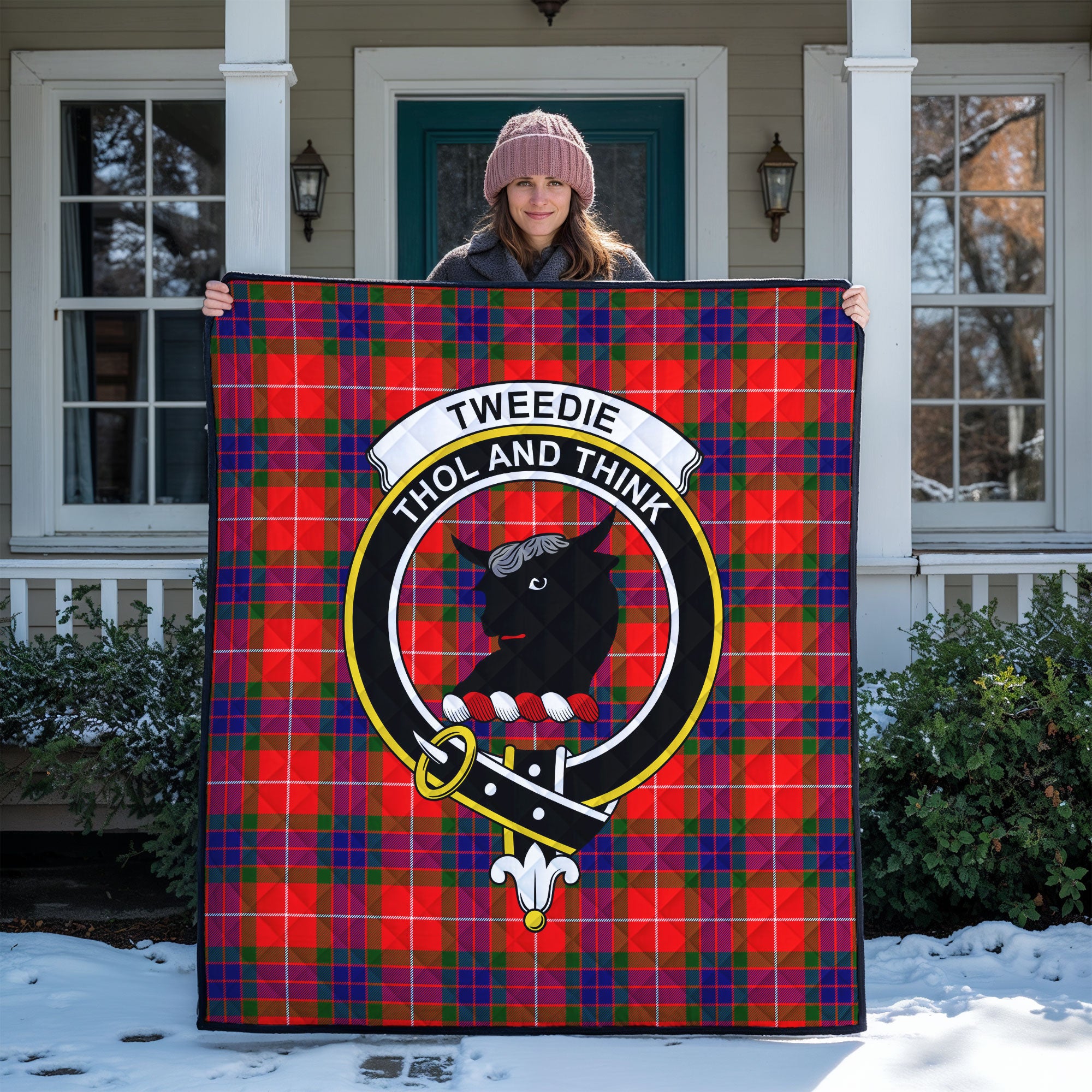 Tweedie Tartan Crest Quilt