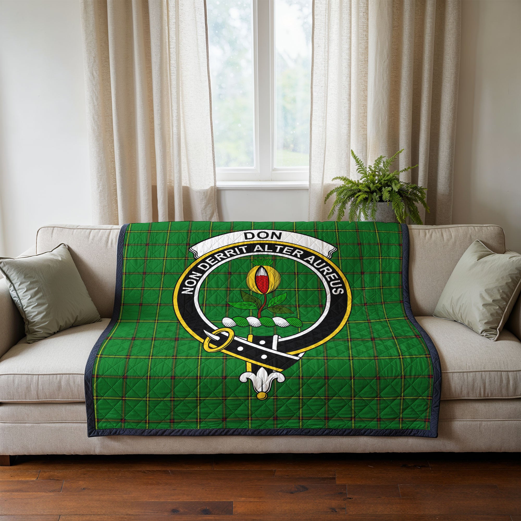 Don Tartan Crest Quilt
