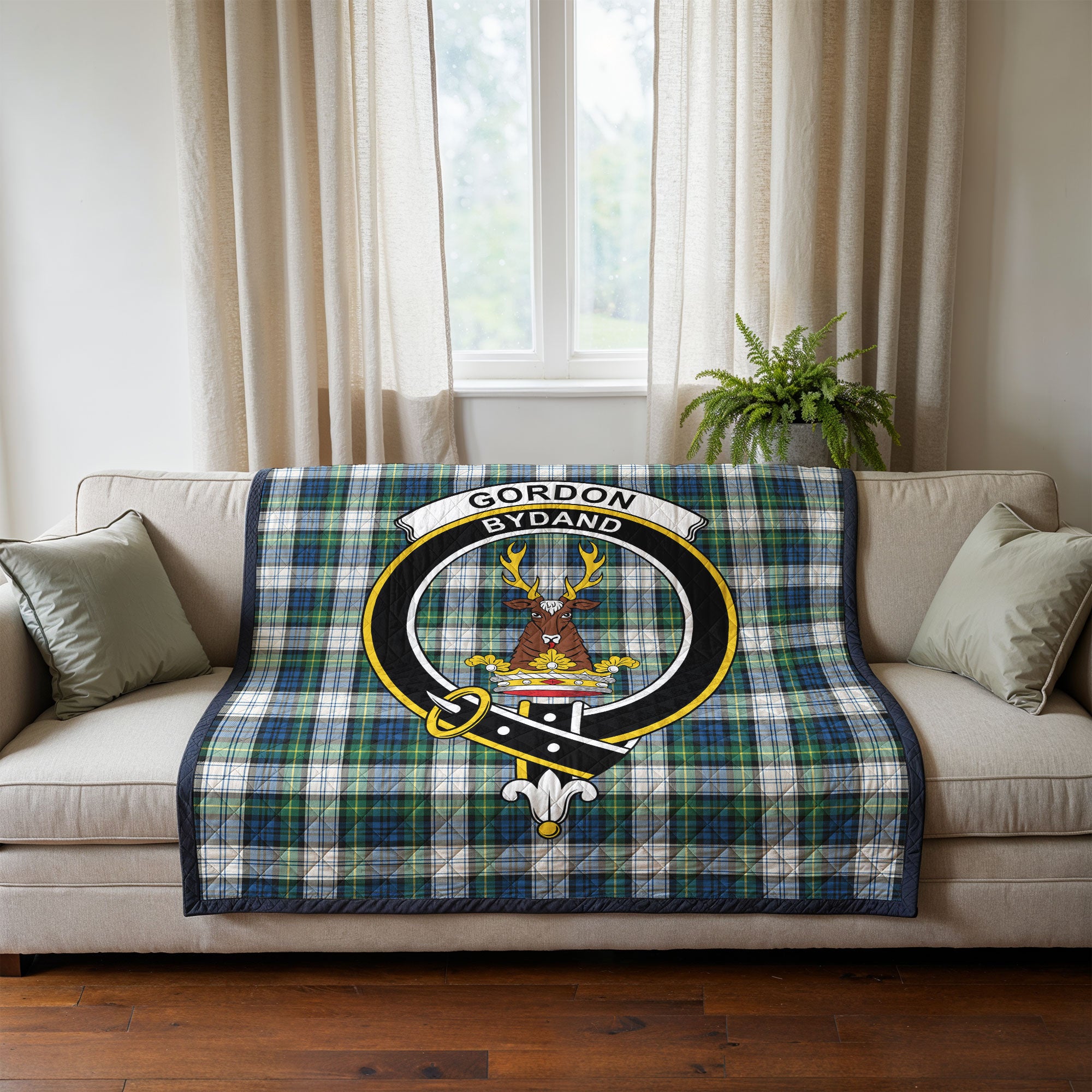 Gordon Dress Ancient Tartan Crest Quilt