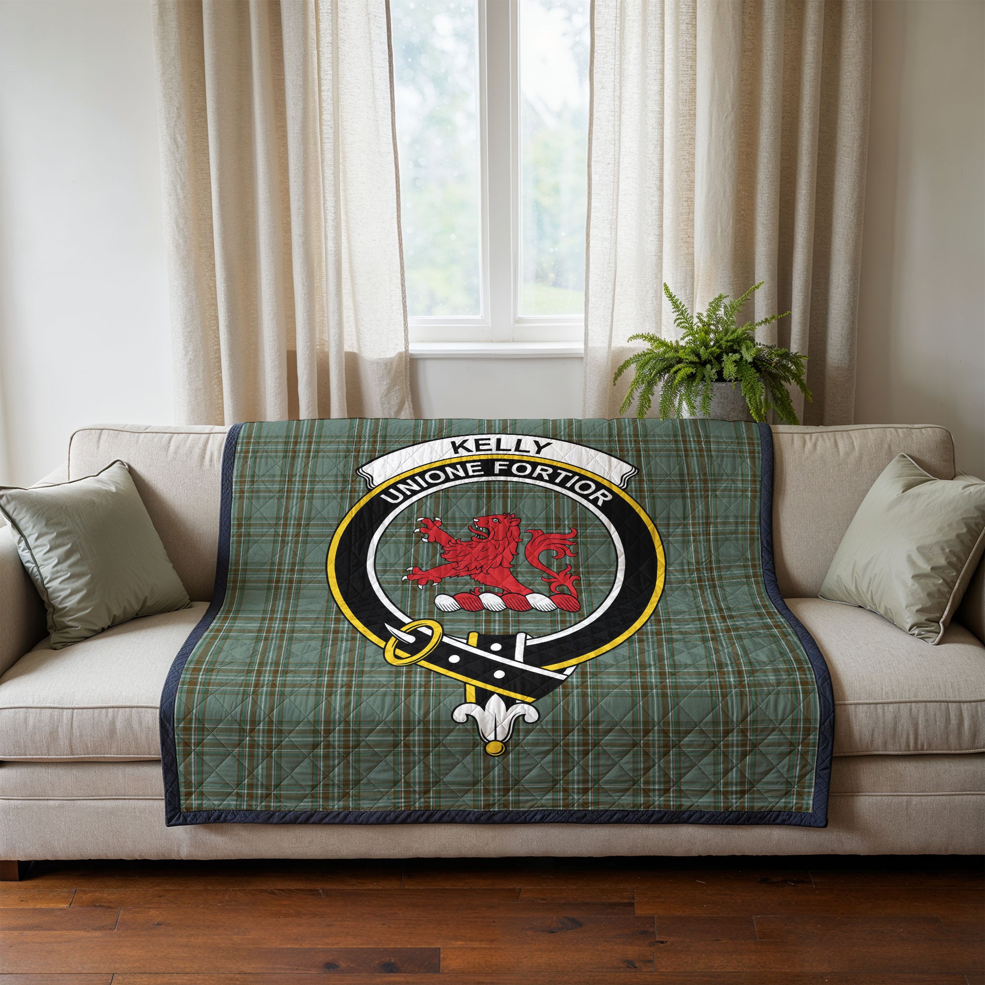 Kelly Dress Tartan Crest Quilt
