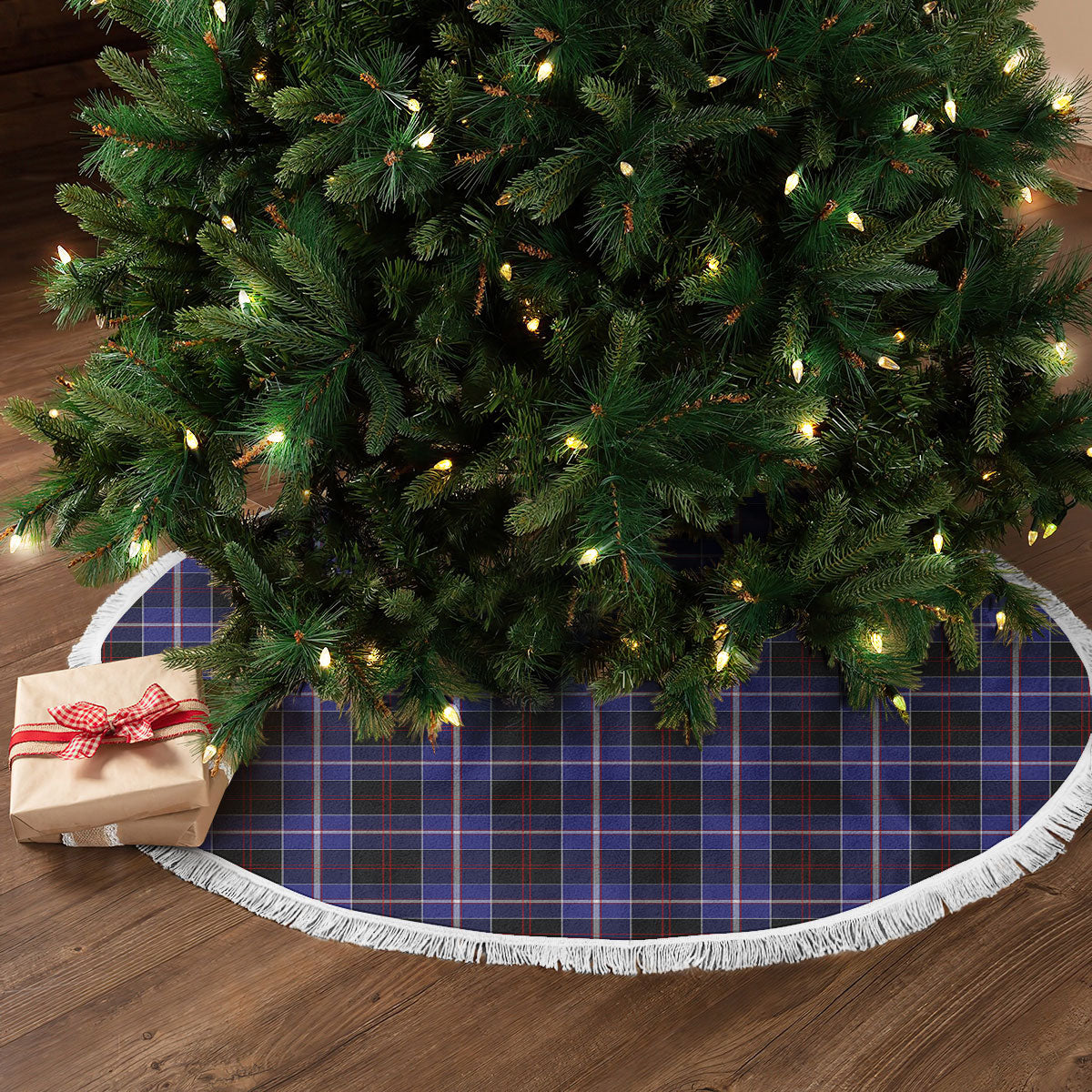 Dunlop Modern Tartan Christmas Tree Skirt