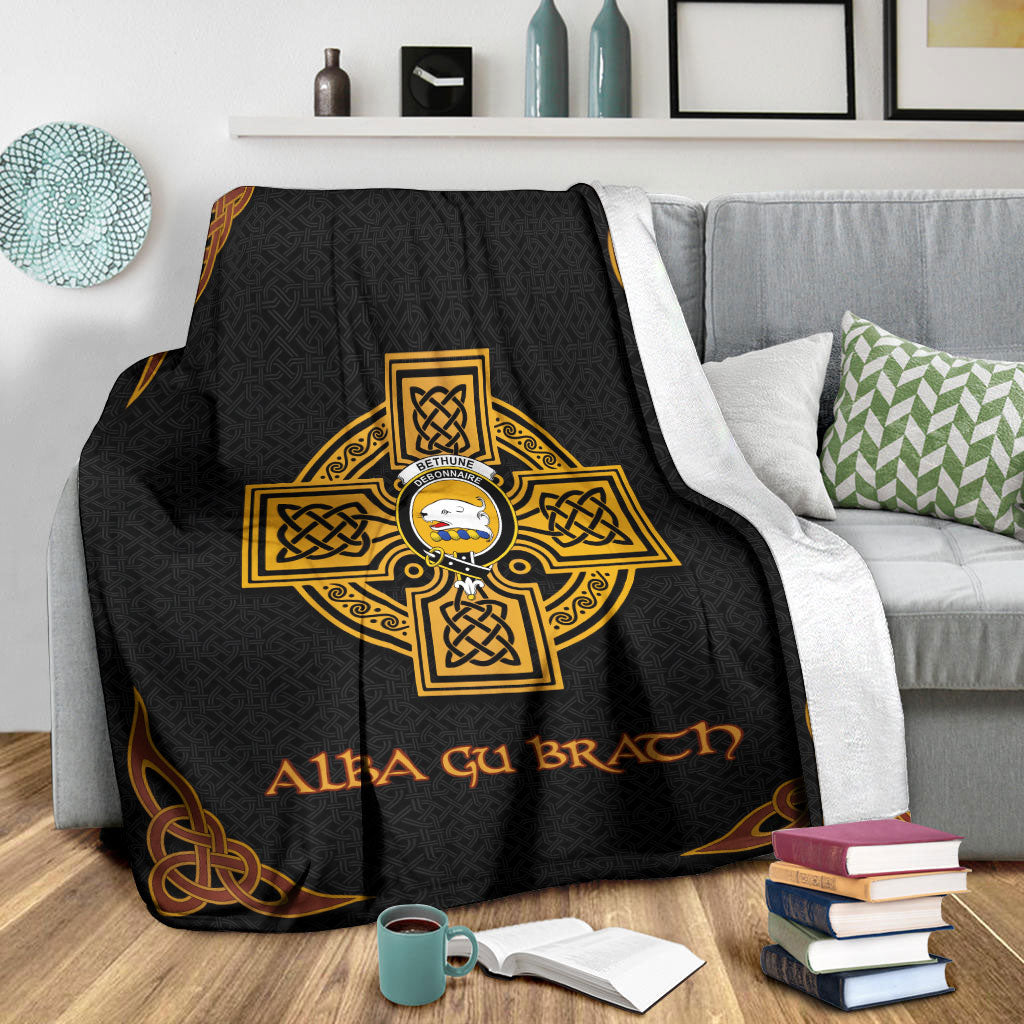 Bethune Crest Premium Blanket - Black Celtic Cross Style