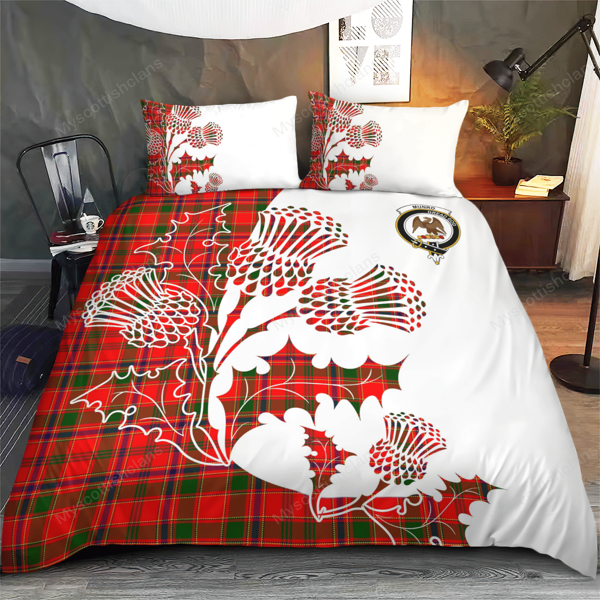 Munro Tartan Crest Bedding Set - Thistle Style
