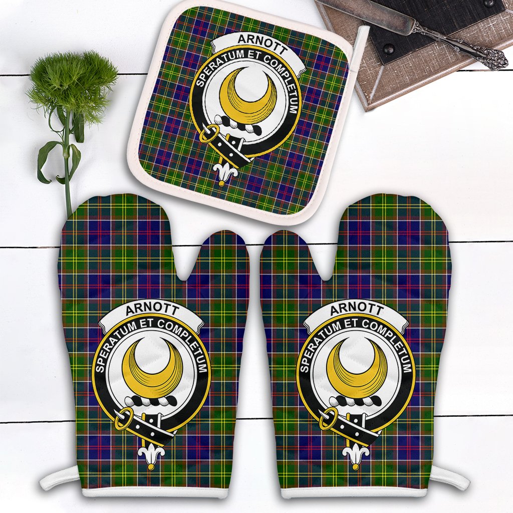 Arnott Tartan Crest Oven Mitt And Pot Holder (2 Oven Mitts + 1 Pot Holder)