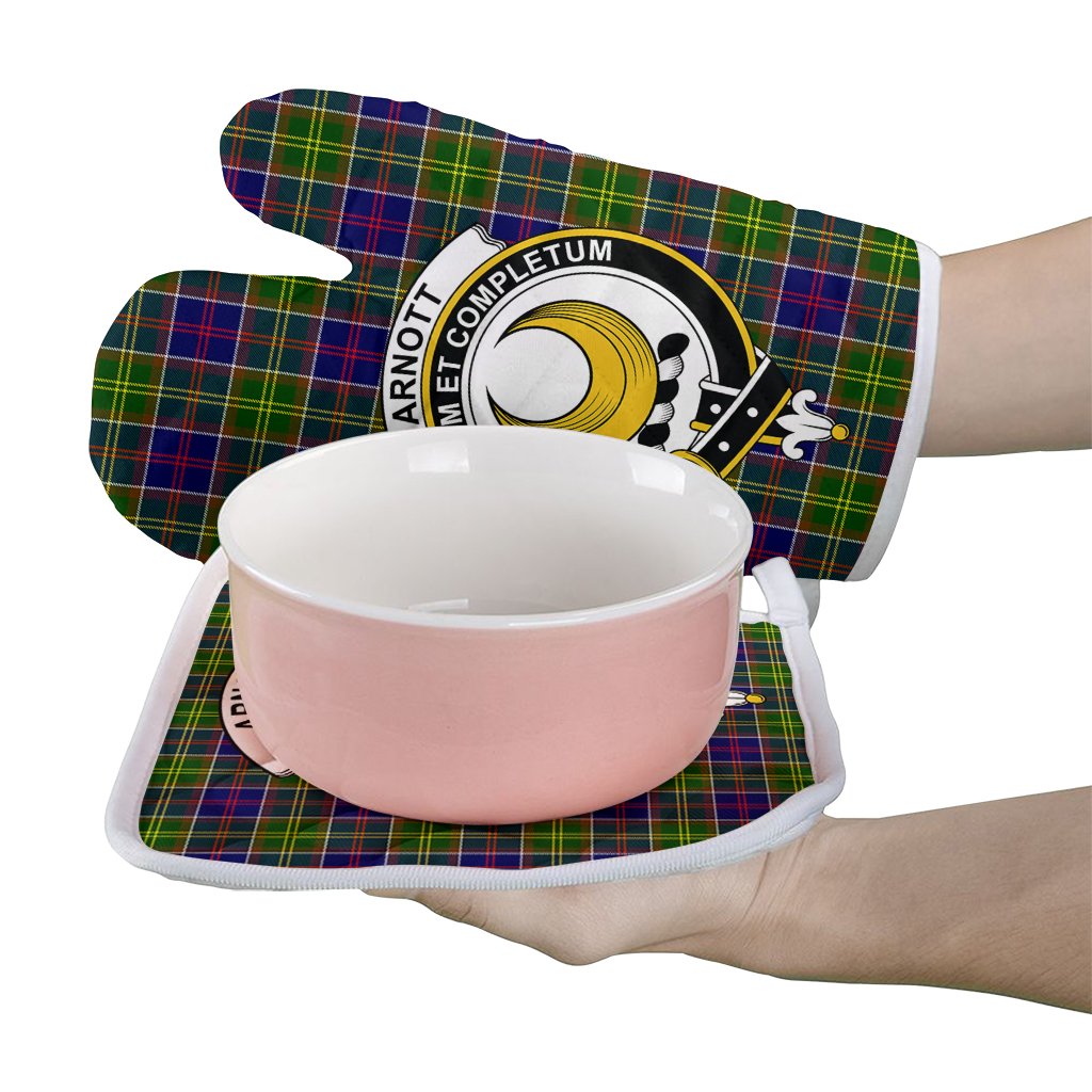 Arnott Tartan Crest Oven Mitt And Pot Holder (2 Oven Mitts + 1 Pot Holder)