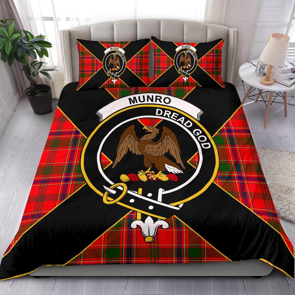 Munro Tartan Crest Bedding Set - Luxury Style