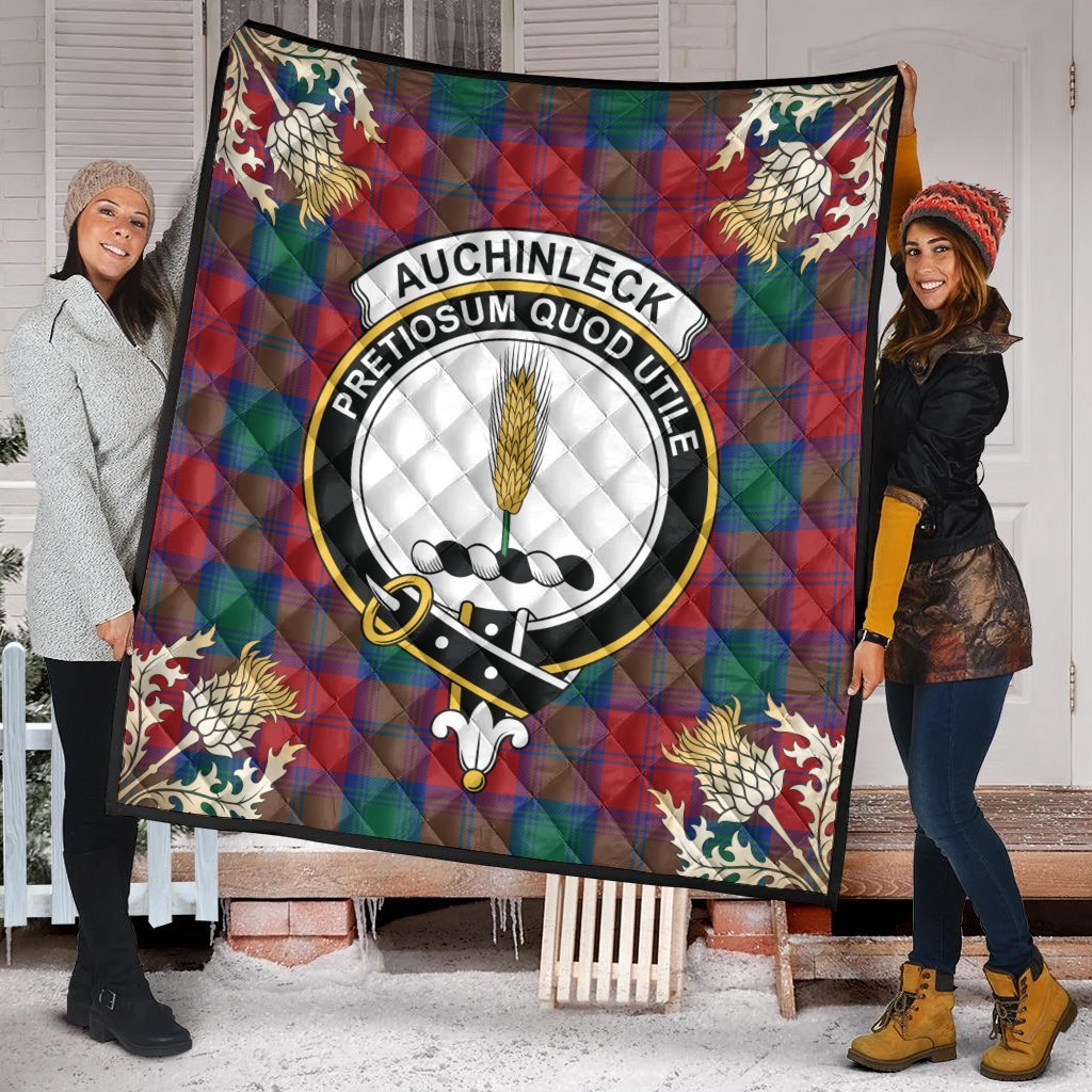 Auchinleck Tartan Crest Premium Quilt - Gold Thistle Style