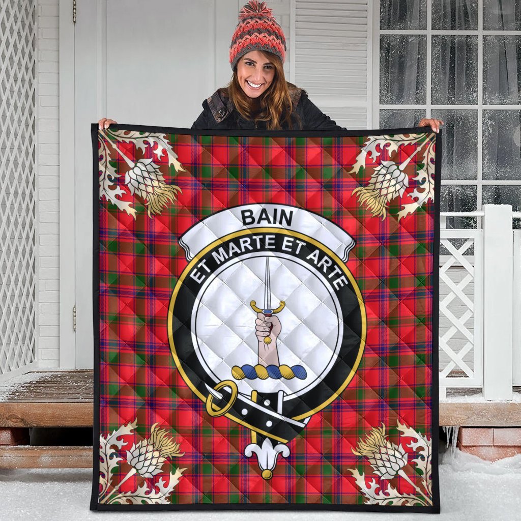 Bain Tartan Crest Premium Quilt - Gold Thistle Style