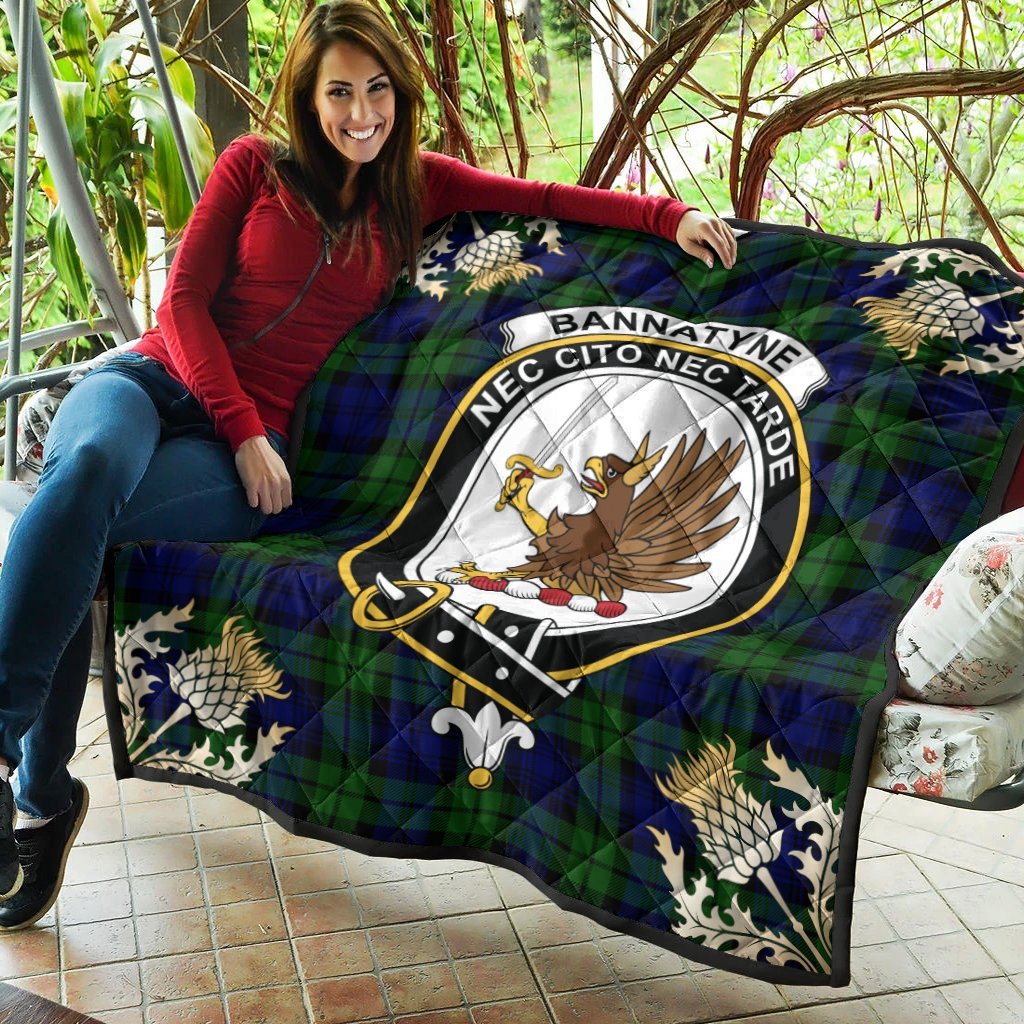 Bannatyne Tartan Crest Premium Quilt - Gold Thistle Style