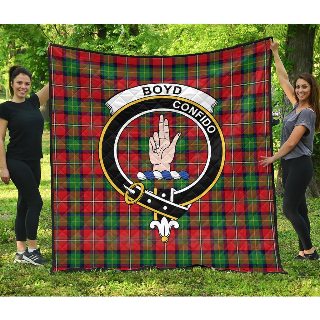 Boyd Modern Tartan Crest Quilt