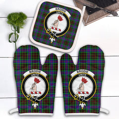 Brodie Hunting Modern Tartan Crest Oven Mitt And Pot Holder (2 Oven Mitts + 1 Pot Holder)