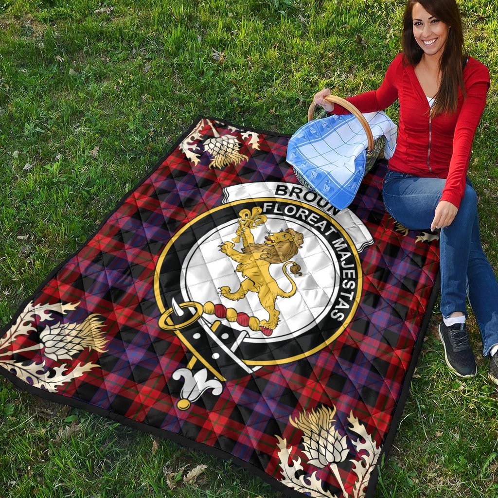 Broun Modern Tartan Crest Premium Quilt - Gold Thistle Style