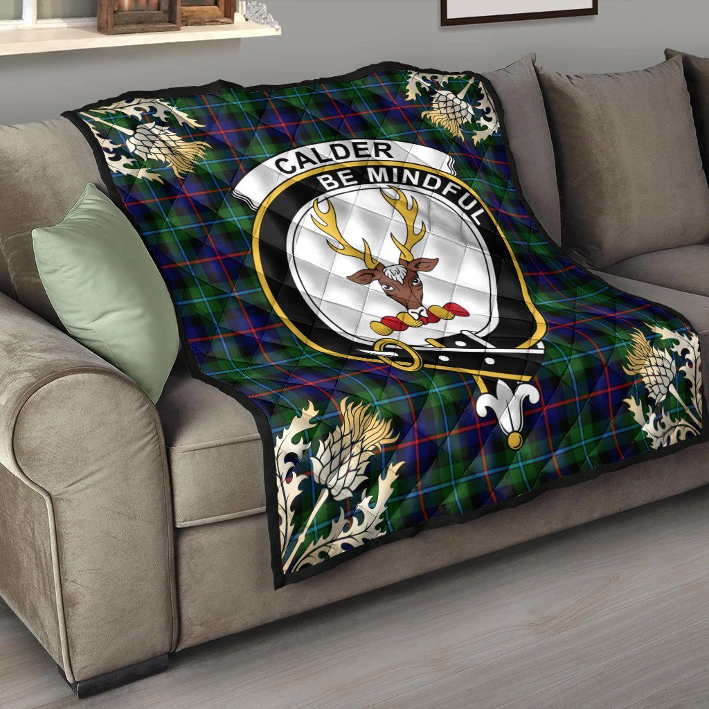 Calder Modern Tartan Crest Premium Quilt - Gold Thistle Style