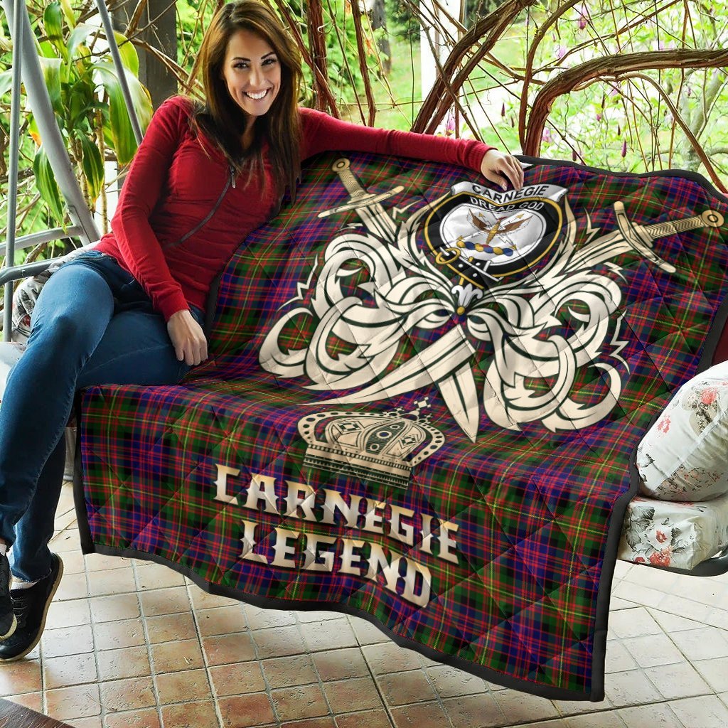 Carnegie Modern Tartan Crest Legend Gold Royal Premium Quilt