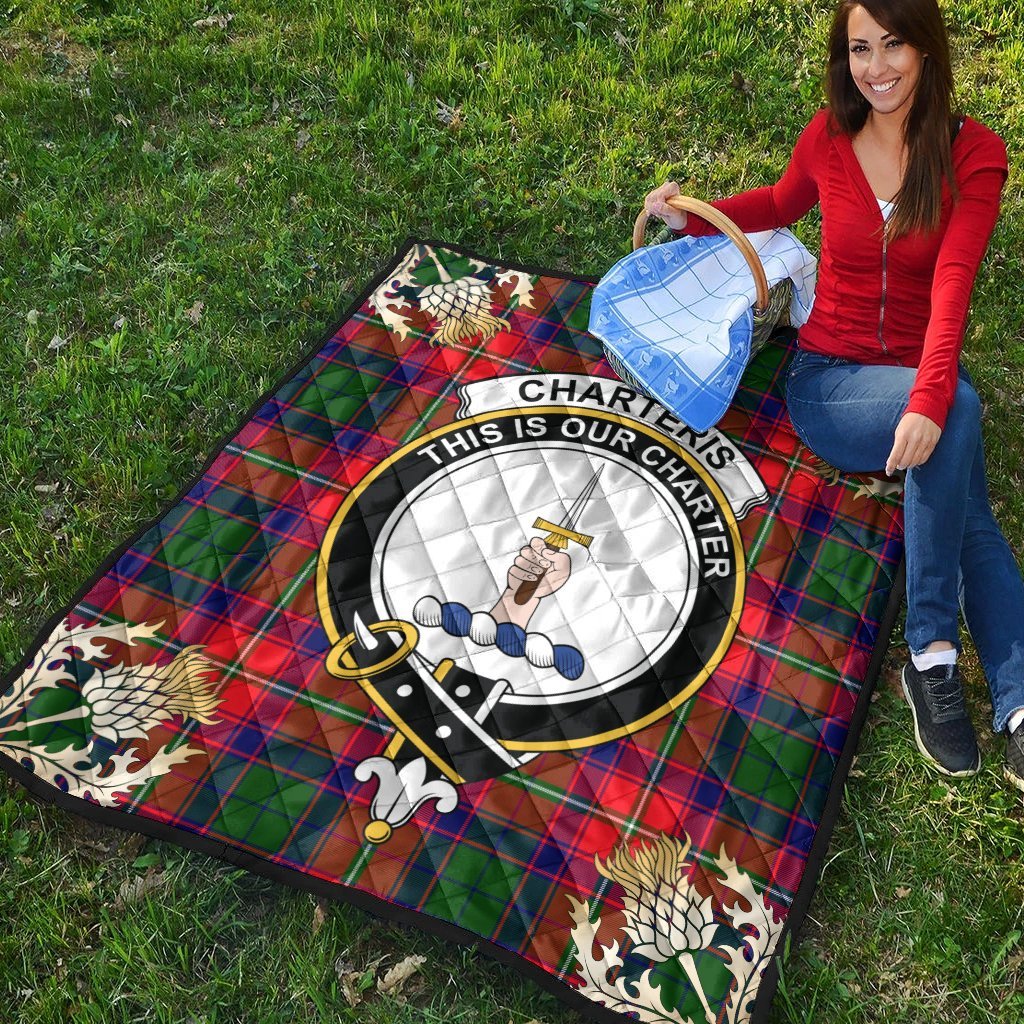 Charteris Tartan Crest Premium Quilt - Gold Thistle Style