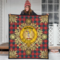 Chisholm Ancient Tartan Crest Premium Quilt - Gold Thistle Style