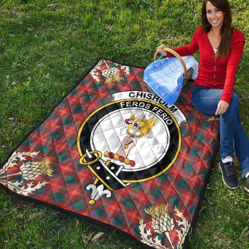 Chisholm Ancient Tartan Crest Premium Quilt - Gold Thistle Style