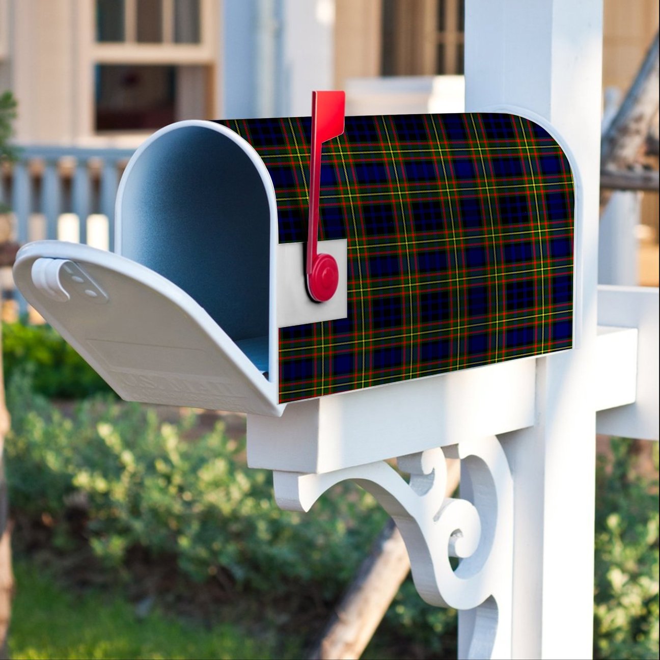 Clelland Modern Tartan Crest Mailbox