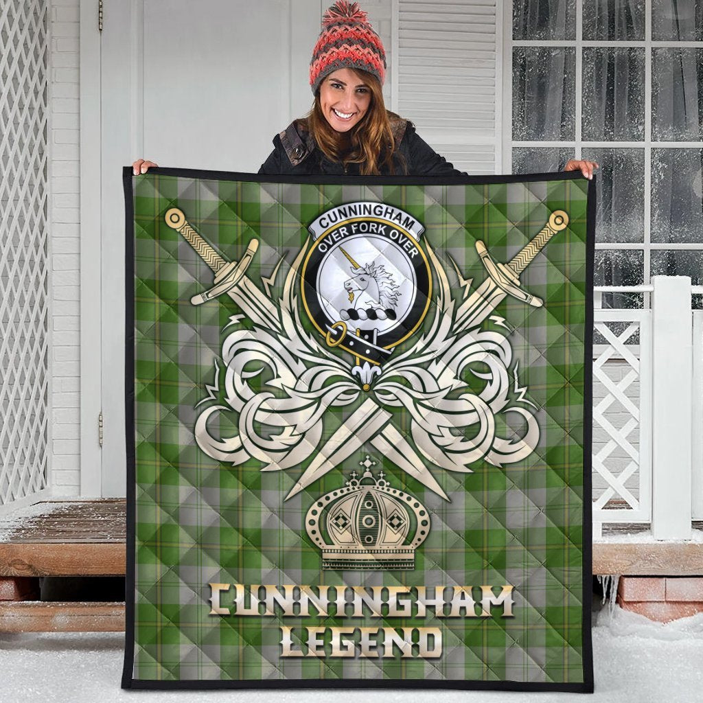 Cunningham Dress Green Dancers Tartan Crest Legend Gold Royal Premium Quilt