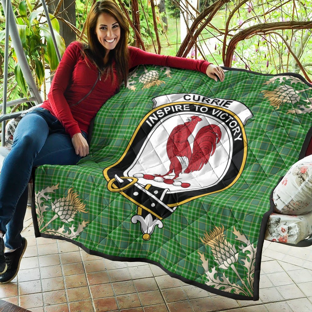 Currie Tartan Crest Premium Quilt - Gold Thistle Style