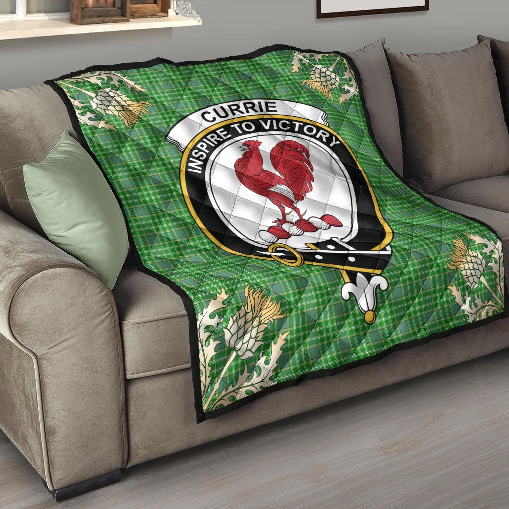 Currie Tartan Crest Premium Quilt - Gold Thistle Style