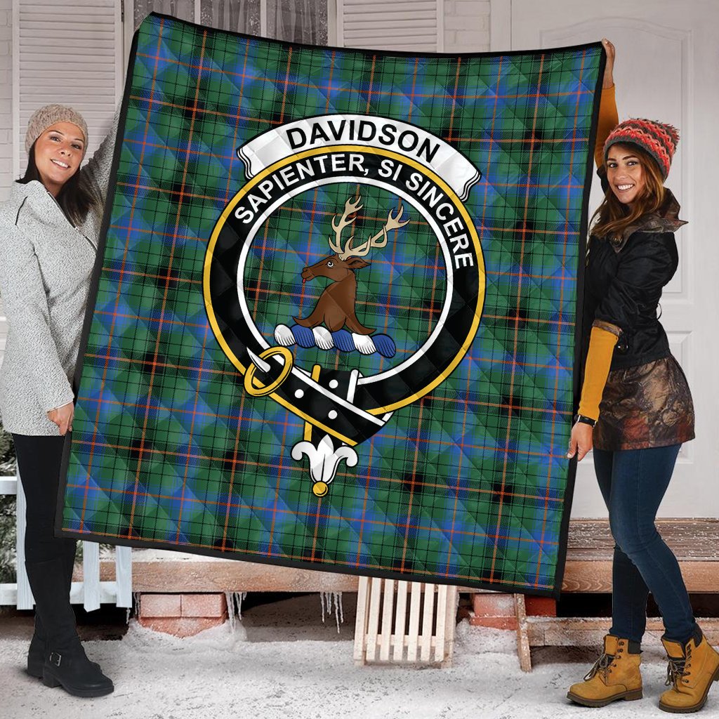 Davidson Ancient Tartan Crest Quilt
