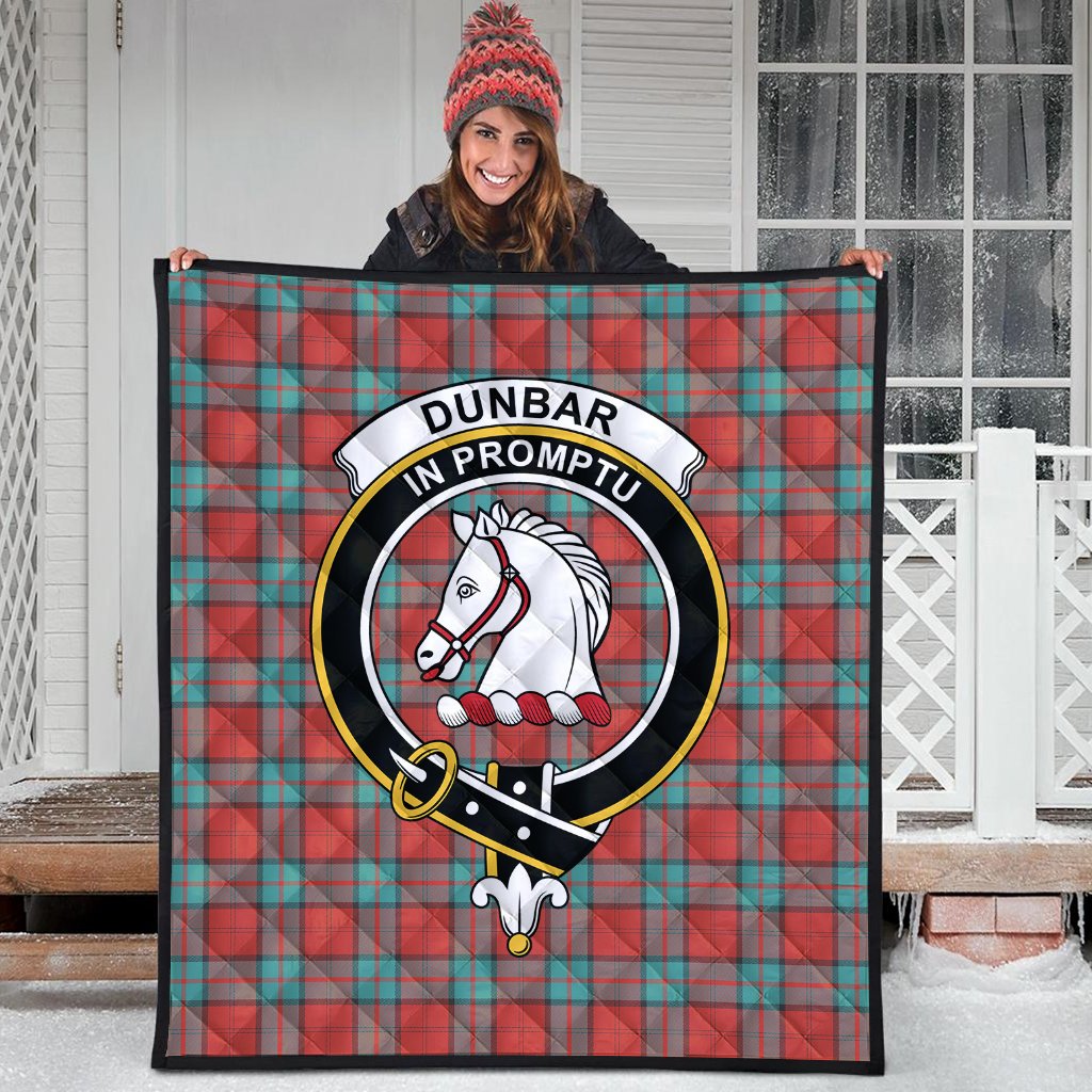 Dunbar Ancient Tartan Crest Quilt