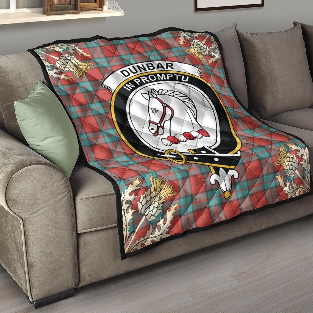 Dunbar Ancient Tartan Crest Premium Quilt - Gold Thistle Style