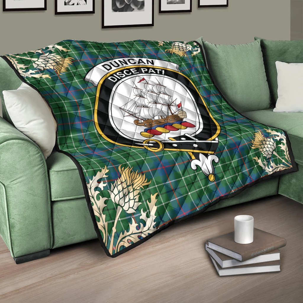 Duncan Ancient Tartan Crest Premium Quilt - Gold Thistle Style