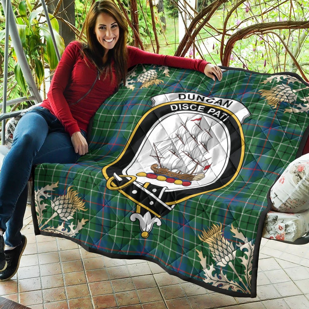 Duncan Ancient Tartan Crest Premium Quilt - Gold Thistle Style