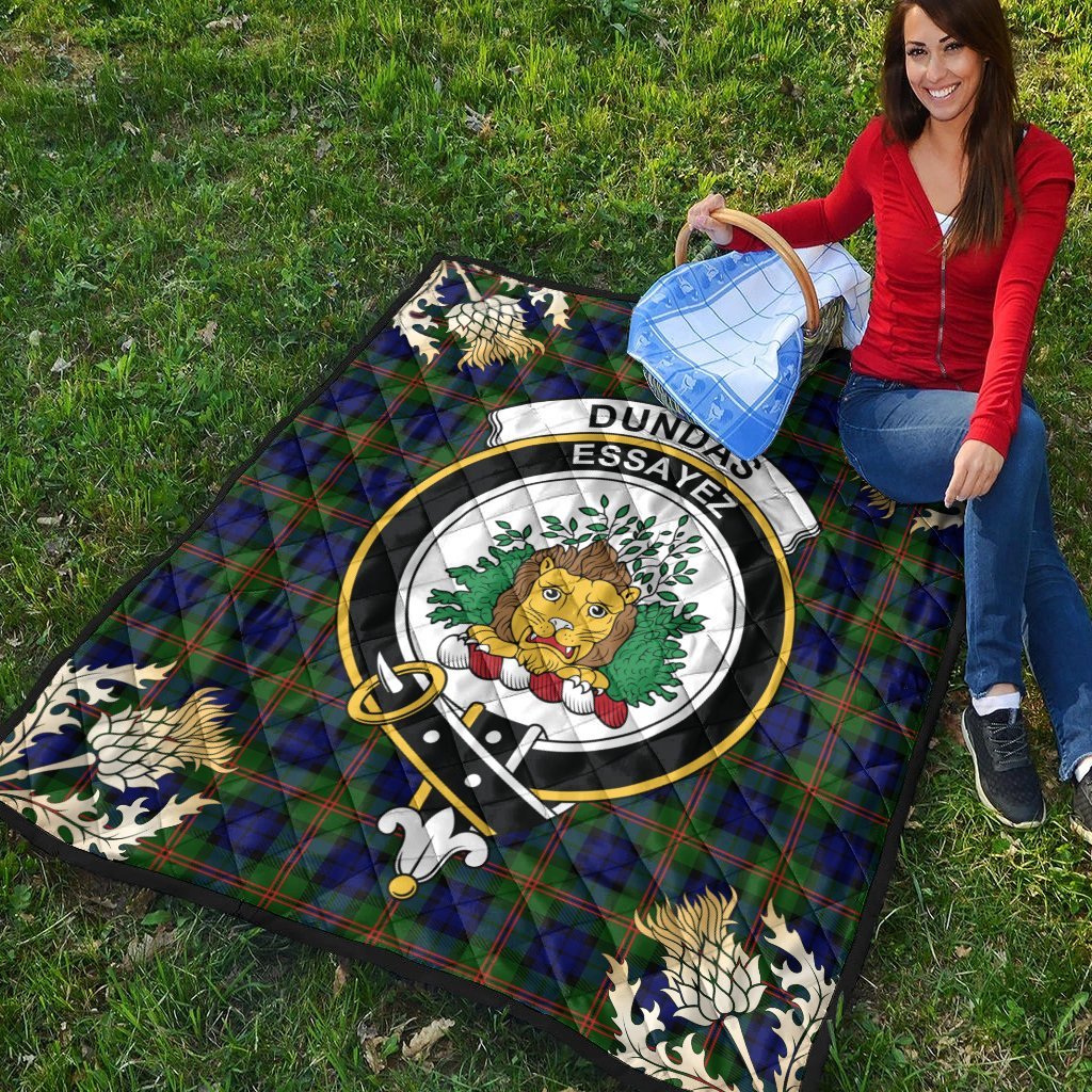 Dundas Modern 02 Tartan Crest Premium Quilt - Gold Thistle Style